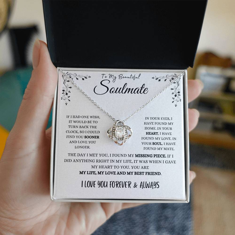 Soulmate_LoveKnot Necklace