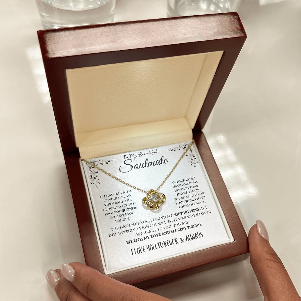 Soulmate_LoveKnot Necklace
